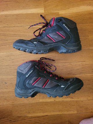 Botas Trekking Quechua Talla 42