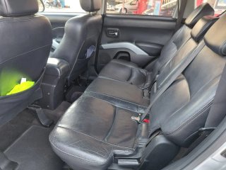 Mitsubishi Outlander Plata