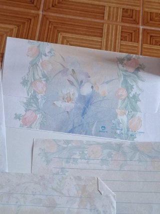 Lote 3 cartas y sobre perfumado años 80