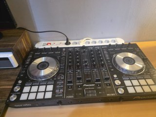 Mesa DJ Pioneer DDJ-SX2 oferta. Altavoz maki 140w