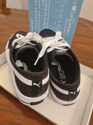 Zapatillas Puma Negras y Blancas