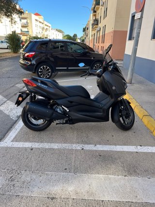 Yamaha X-MAX 300 2022 Negro