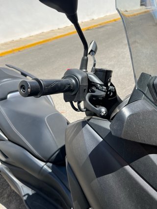 Yamaha X-MAX 300 2022 Negro