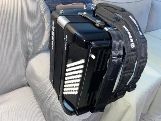 Fisarmonica Hohner Bravo 48 Bassi