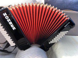Fisarmonica Hohner Bravo 48 Bassi