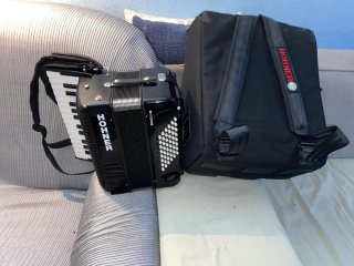 Fisarmonica Hohner Bravo 48 Bassi
