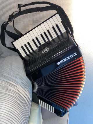 Fisarmonica Hohner Bravo 48 Bassi