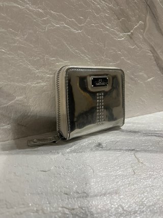 Cartera Swarovski plateada
