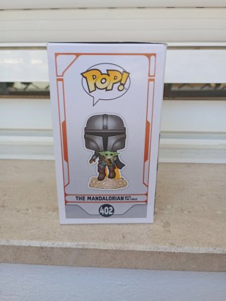Funko Pop! Star Wars 402 Mandalorian con Niño