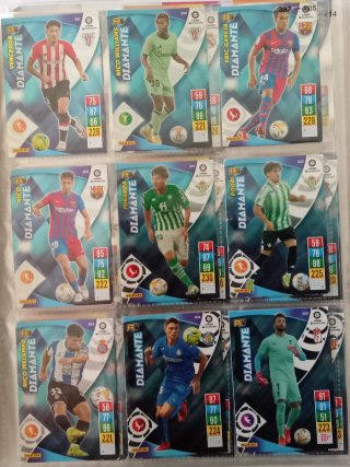 Álbum Adrenalyn 2021-22 con 385 cromos