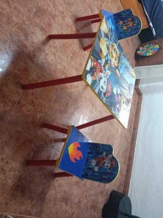 Mesa y 2 Sillas Patrulla Canina