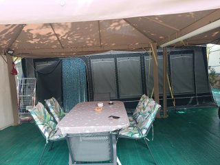 Caravana fija Camping Oliana