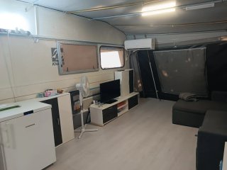 Caravana fija Camping Oliana