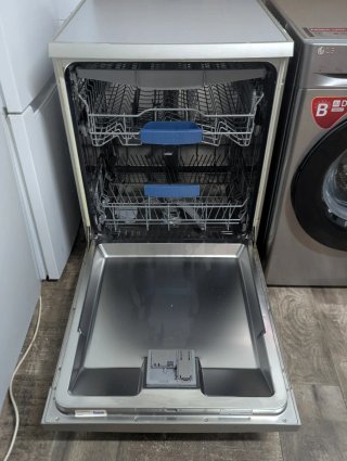 Lavavajillas Bosch color gris