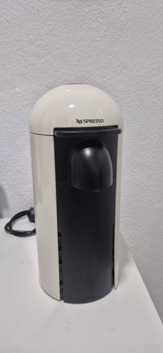 Cafetera Nespresso Blanca