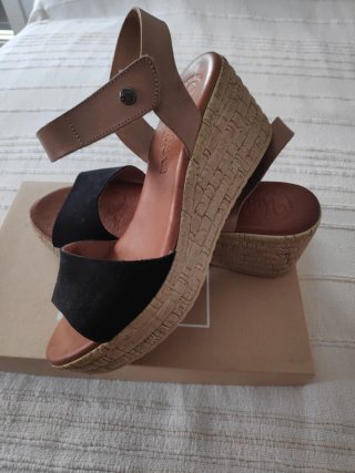 Sandalias Valeria's Marrón y Negro