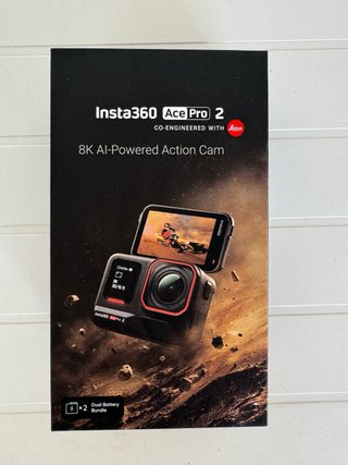 Insta360 Ace Pro 2 8K Leica + 2 Baterías