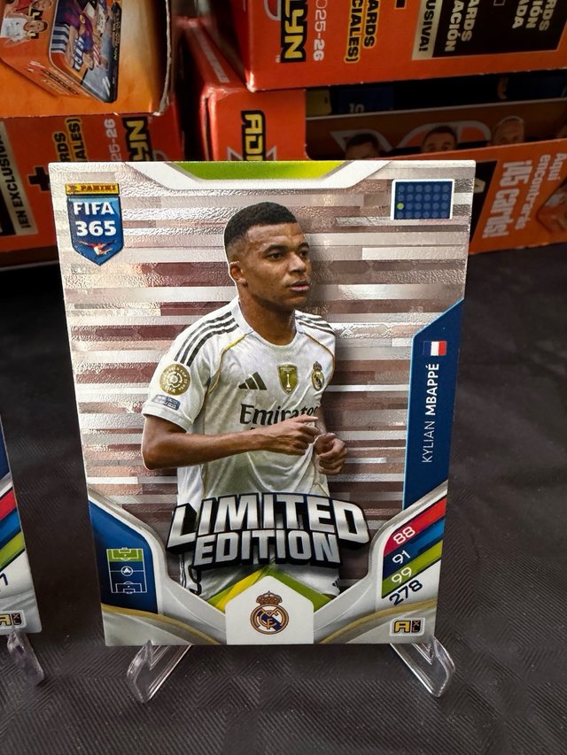 3 Cromos Limited Edition FIFA 365 Nuevos