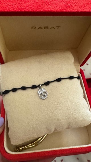 Pulsera Rabat Calavera Hilo Negro Oro blanco