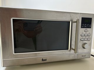 Microondas Teka Inox 1000W 48’5cm x 34 cm x 29 cm