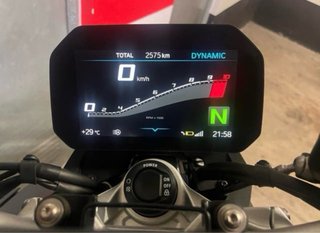 BMW F900R Negra