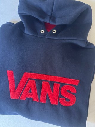 Sudadera Vans Unisex Azul Marino con Logo Rojo