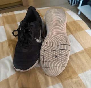 Zapatillas Nike Running Negras y Blancas