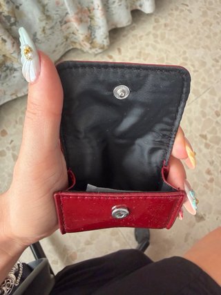 Estuche AirPods Jean Paul Gaultier Rojo