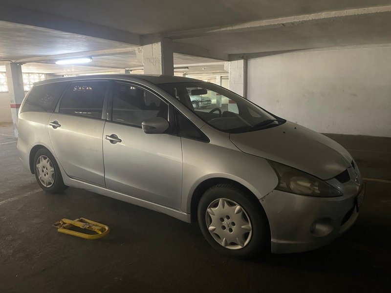 Mitsubishi Grandis 2007 - foto 1