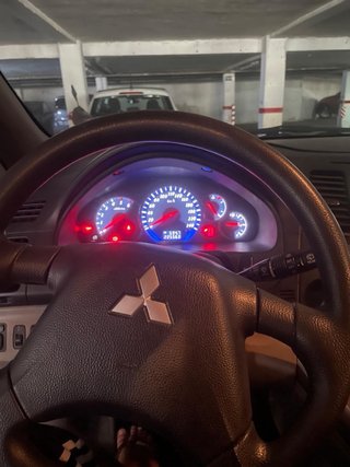 Mitsubishi Grandis 2007
