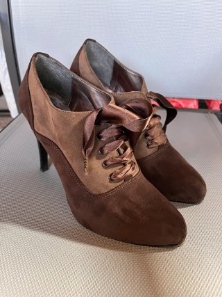 Scarpe Onde Piane scamosciate marroni