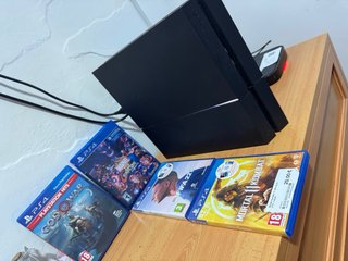 PS4 1TB + 2 Mandos + Juegos