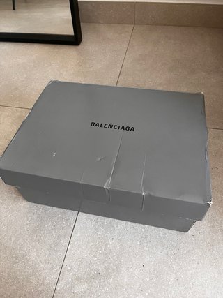 Balenciaga Triple S Talla 38 Beige/Gris