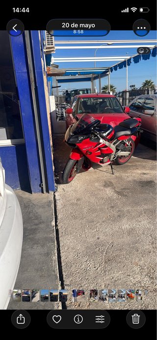 Kawasaki ZX6-R 2001 Roja y Negra