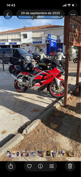 Kawasaki ZX6-R 2001 Roja y Negra
