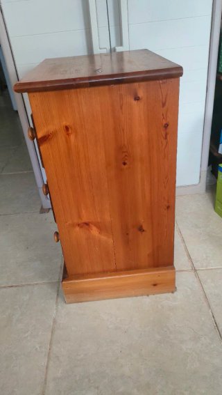 2 mesitas de noche madera maciza vintage