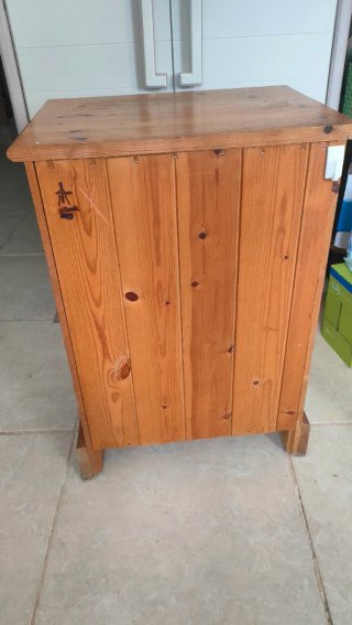2 mesitas de noche madera maciza vintage