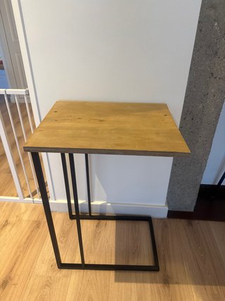 Mesa auxiliar madera y metal