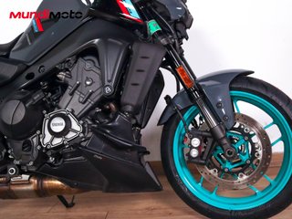 YAMAHA MT 09