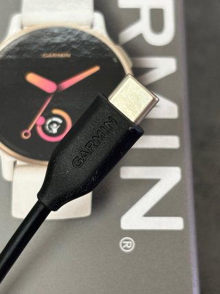 Garmin Vivoactive 5 - Dorado y Blanco