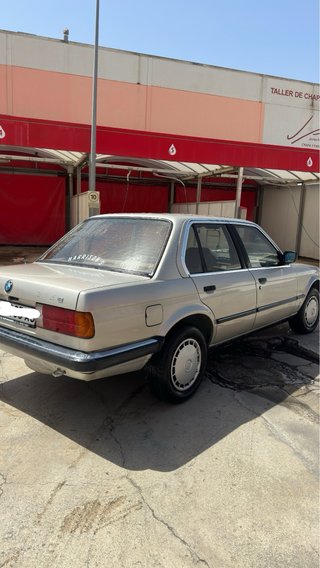 BMW e30 325e
