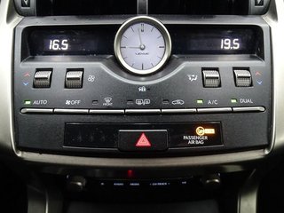 Lexus NX   2.5 300h Business 2WD