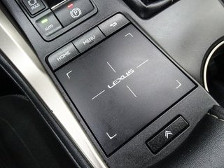 Lexus NX   2.5 300h Business 2WD