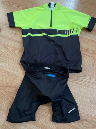 Conjunto Ciclismo Maillot y Culotte Btwin talla 10