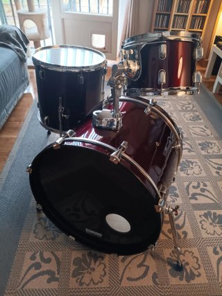 Cascos batería acústica + parches nuevos