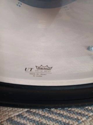 Cascos batería acústica + parches nuevos
