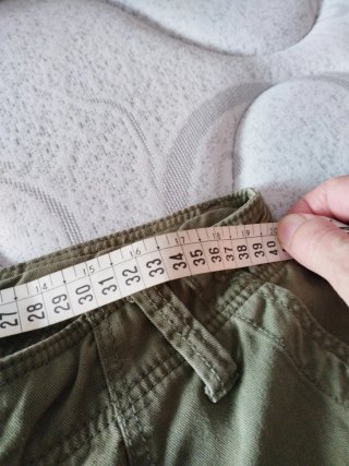 Pantalón Cargo Bershka Verde Militar