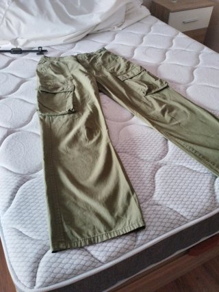 Pantalón Cargo Bershka Verde Militar
