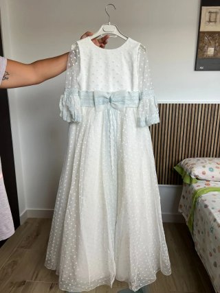 Vestido de comunión blanco y verde agua