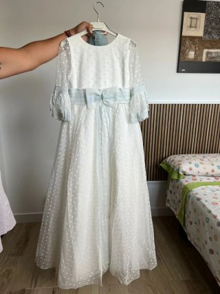 Vestido de comunión blanco y verde agua